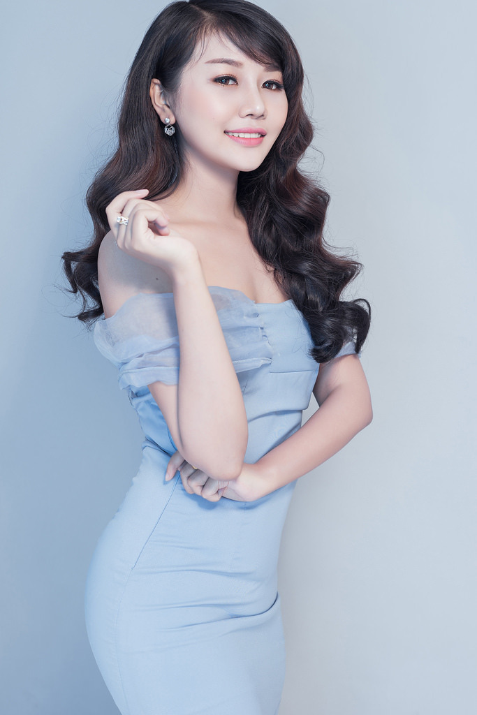 丰满女教师